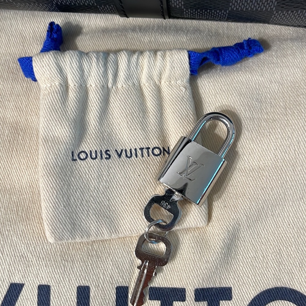 SOLD Authentic Louis Vuitton Porte documents voyage - Picture 2 of 14